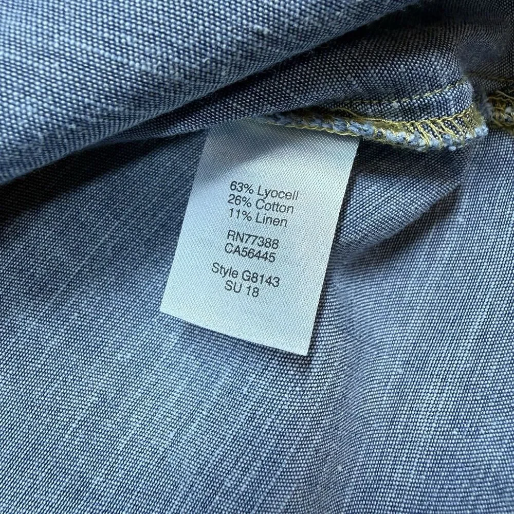 J. Crew Chambray Shirt Women's Medium Blue Short Sleeve Popover Casual Preppy